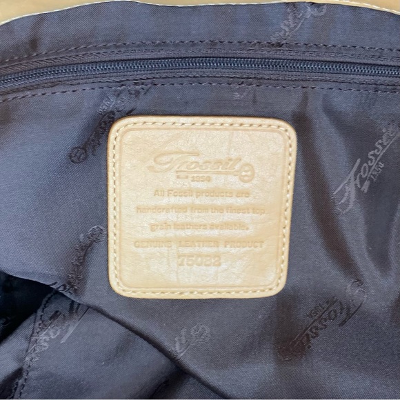 Vintage Fossil Leather Shoulder Bag | Tan with Silvertone Hardware - Picture 16 of 16